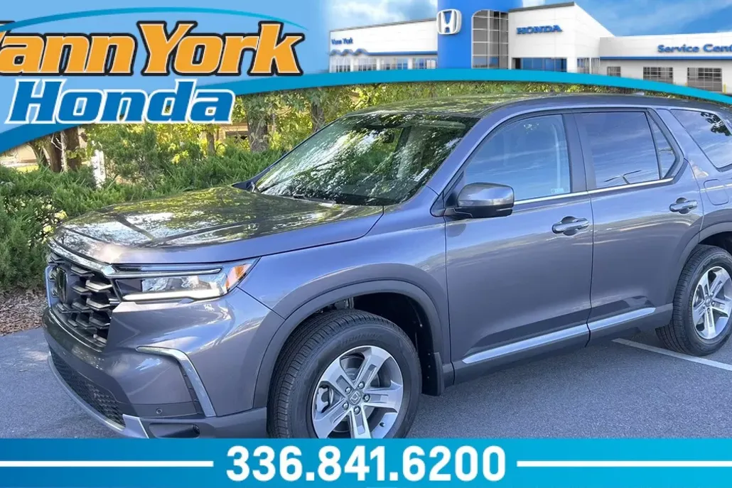 2025 Honda Pilot EX-L photo 1