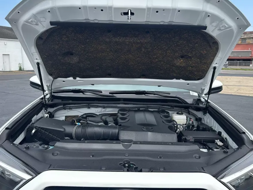 2024 Toyota 4Runner SR5 photo 1