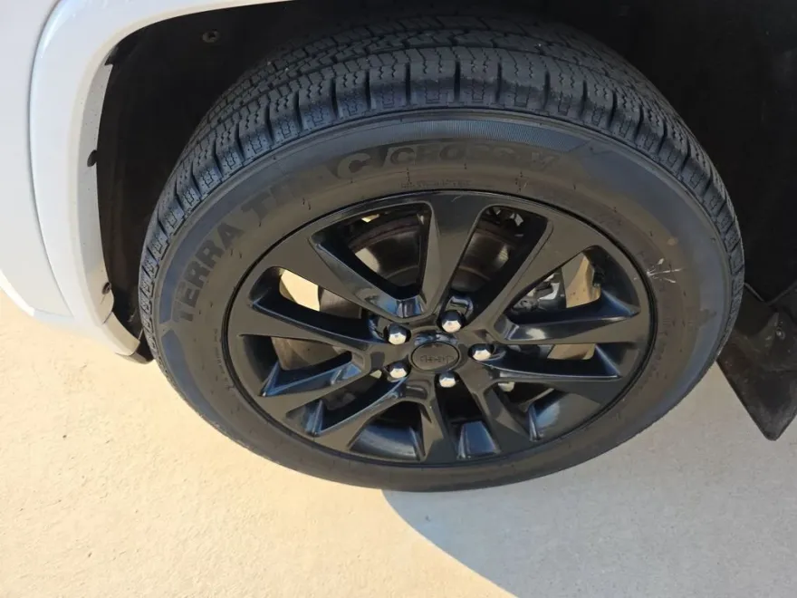 2019 Jeep Grand Cherokee Altitude photo 1