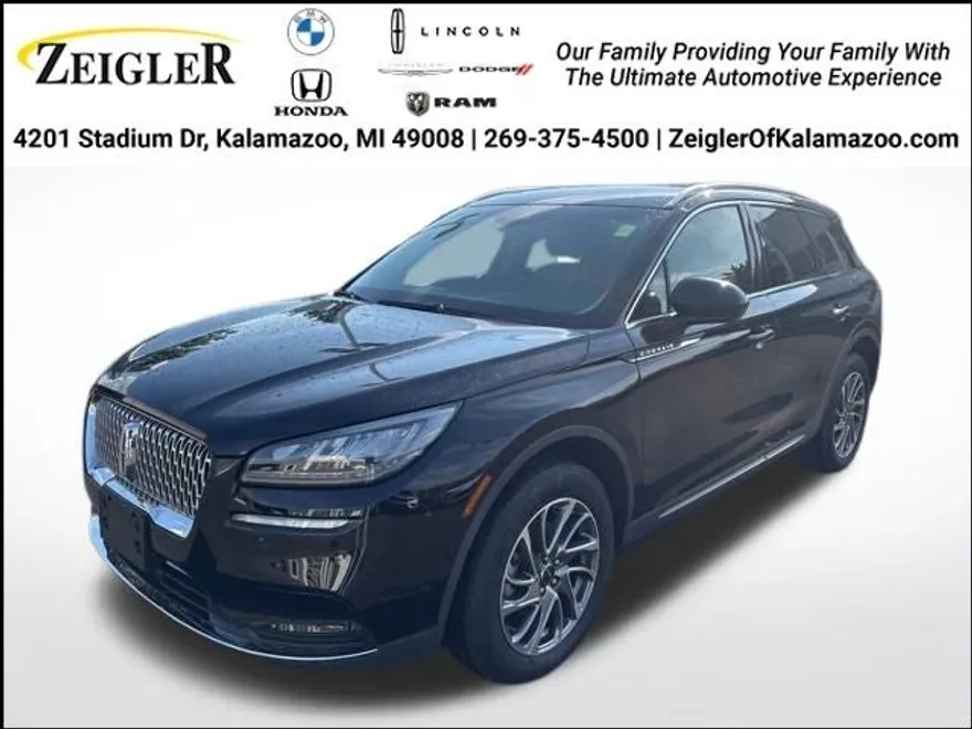 2022 Lincoln Corsair Standard photo 1