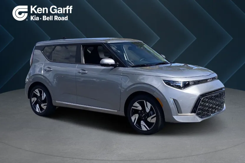2025 Kia Soul GT-Line photo 1