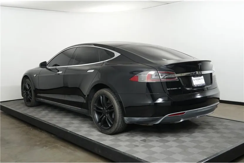 2013 Tesla Model S Performance photo 1