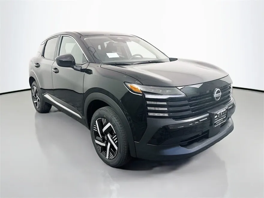 2025 Nissan Kicks SV photo 1