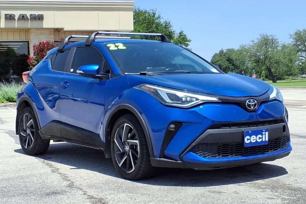 2022 Toyota C-HR Limited photo 1