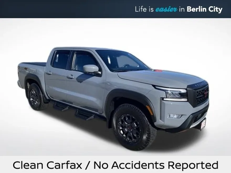 2023 Nissan Frontier PRO-4X photo 1