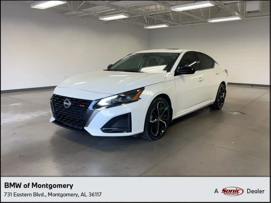 2023 Nissan Altima 2.5 SR photo 1