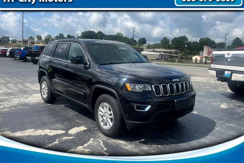 2020 Jeep Grand Cherokee Laredo photo 1