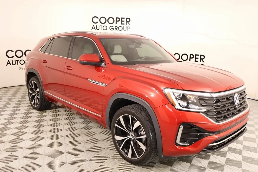 2024 Volkswagen Atlas Cross Sport SEL Premium R-Line photo 1
