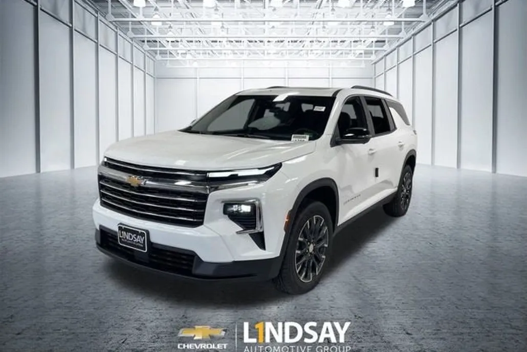 2026 Chevrolet Traverse photo 1