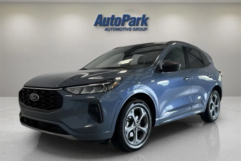2023 Ford Escape ST-Line photo 1