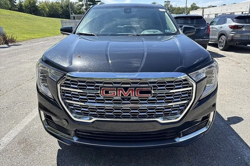 2022 Gmc Terrain Denali photo 1