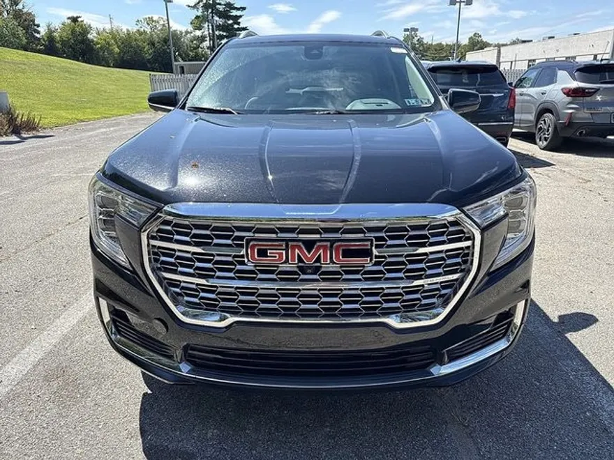 2022 Gmc Terrain Denali photo 1