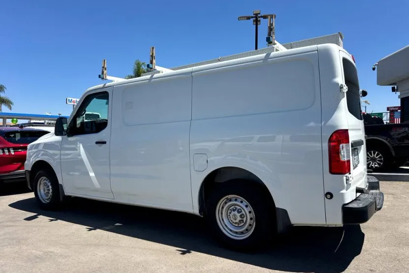 2017 Nissan NV1500 photo 1