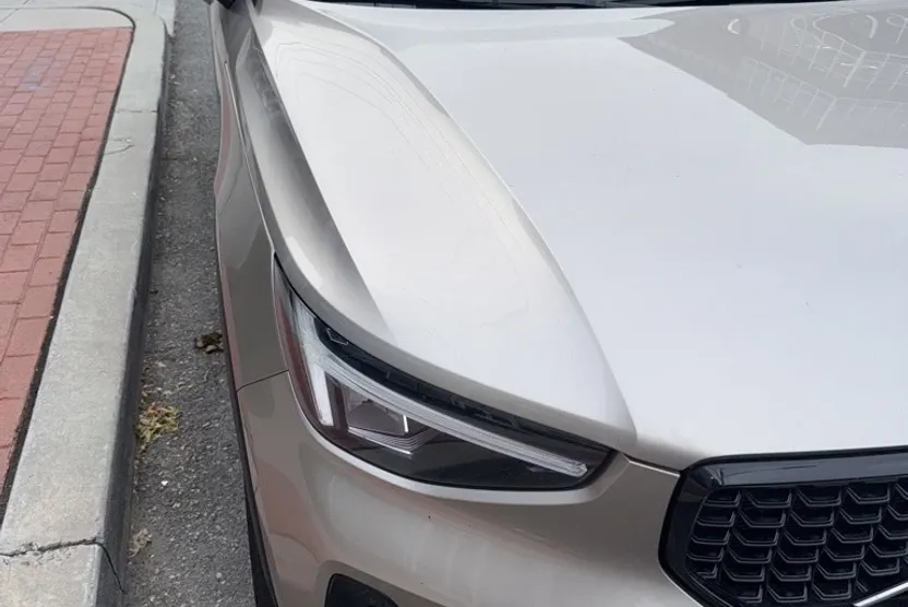2023 Volvo XC40 AWD Plus photo 1