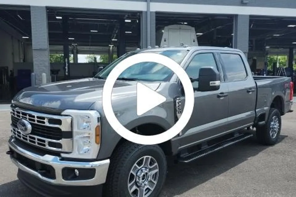 2025 Ford F-250 XLT photo 1
