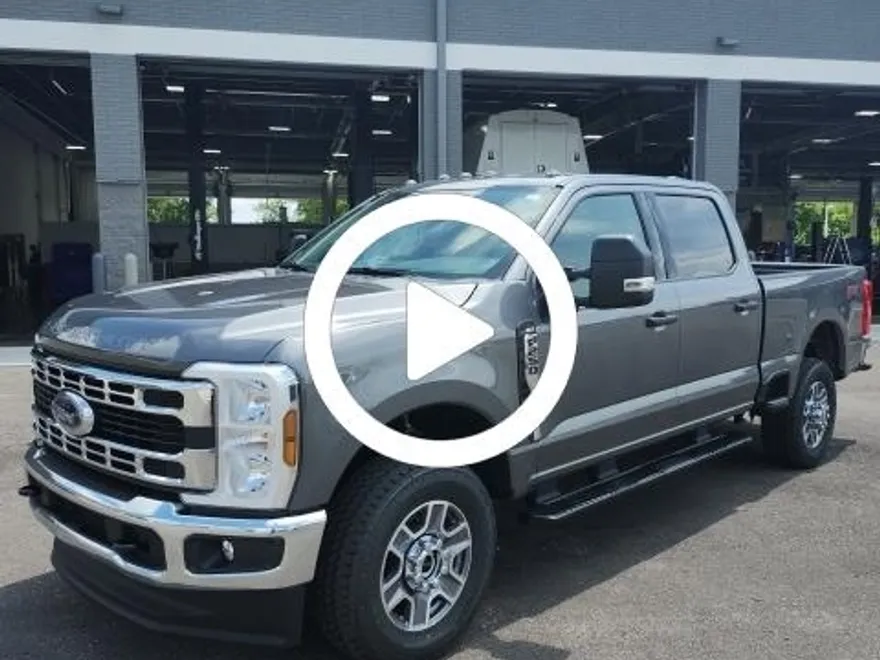 2025 Ford F-250 XLT photo 1