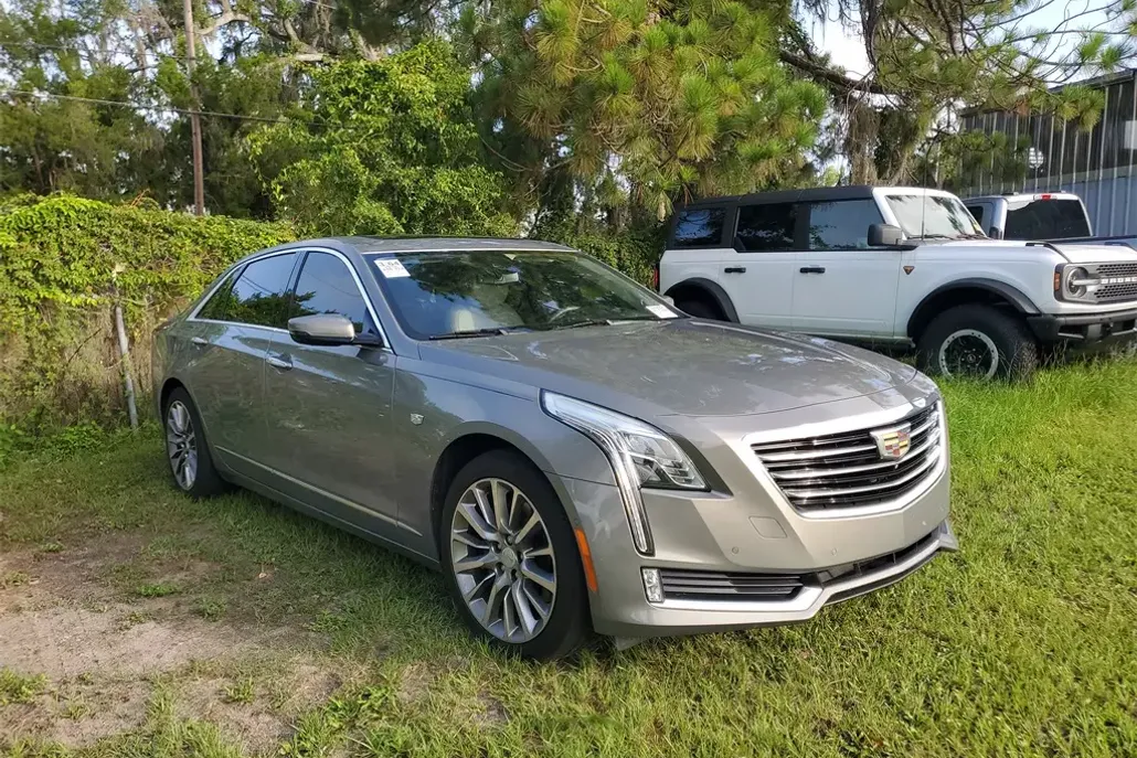 2018 Cadillac CT6 Luxury photo 1