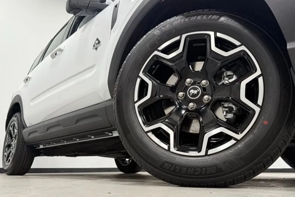 2025 Ford Bronco Sport Outer Banks photo 1