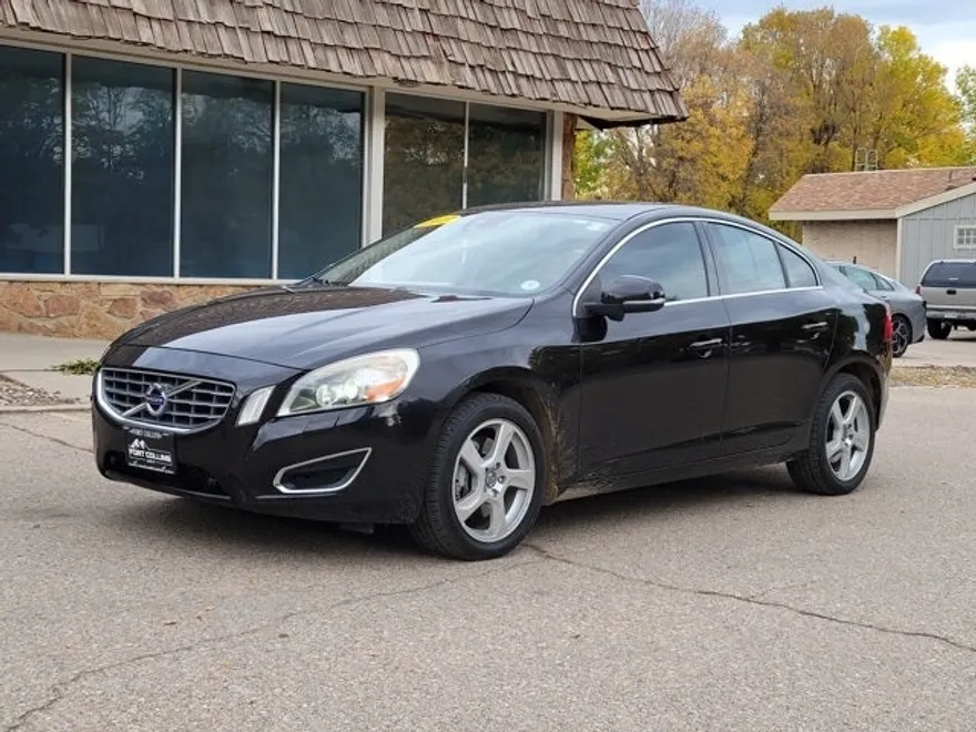 2013 Volvo S60 T5 Platinum photo 1