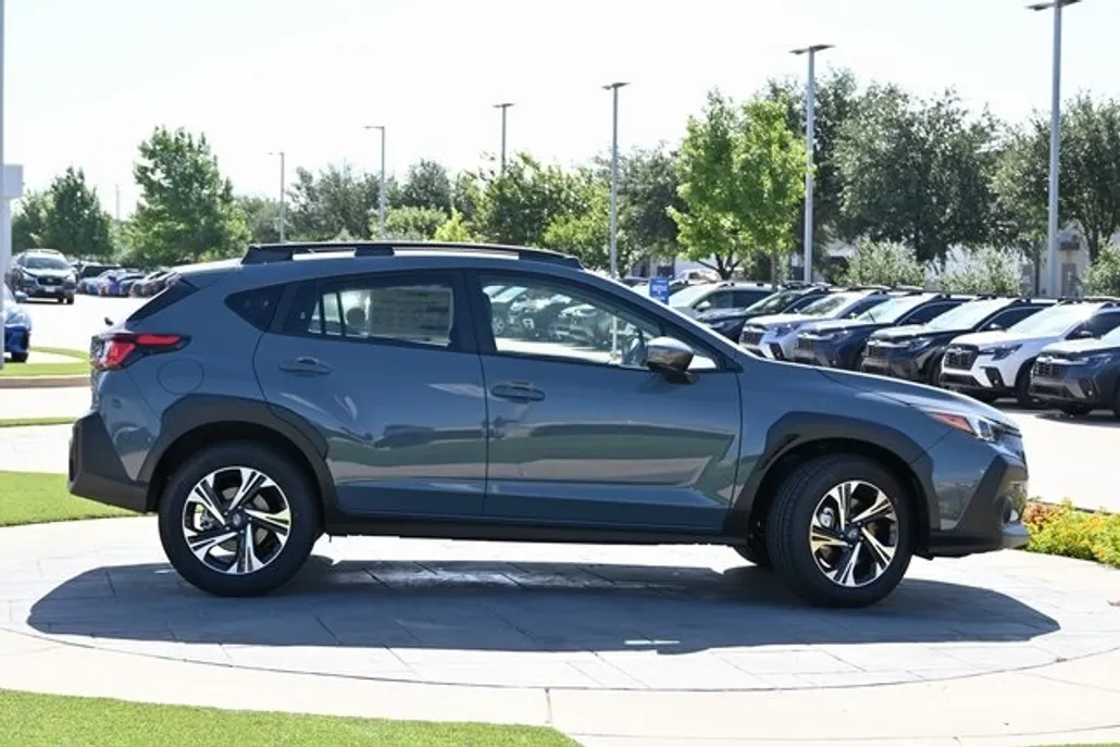 2025 Subaru Crosstrek Premium photo 1