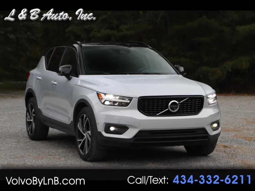 2021 Volvo XC40 T5 R-Design AWD photo 1