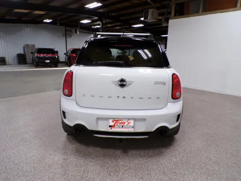 2016 Mini Cooper S ALL4 photo 4
