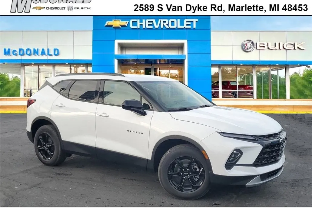 2025 Chevrolet Blazer 2LT photo 1