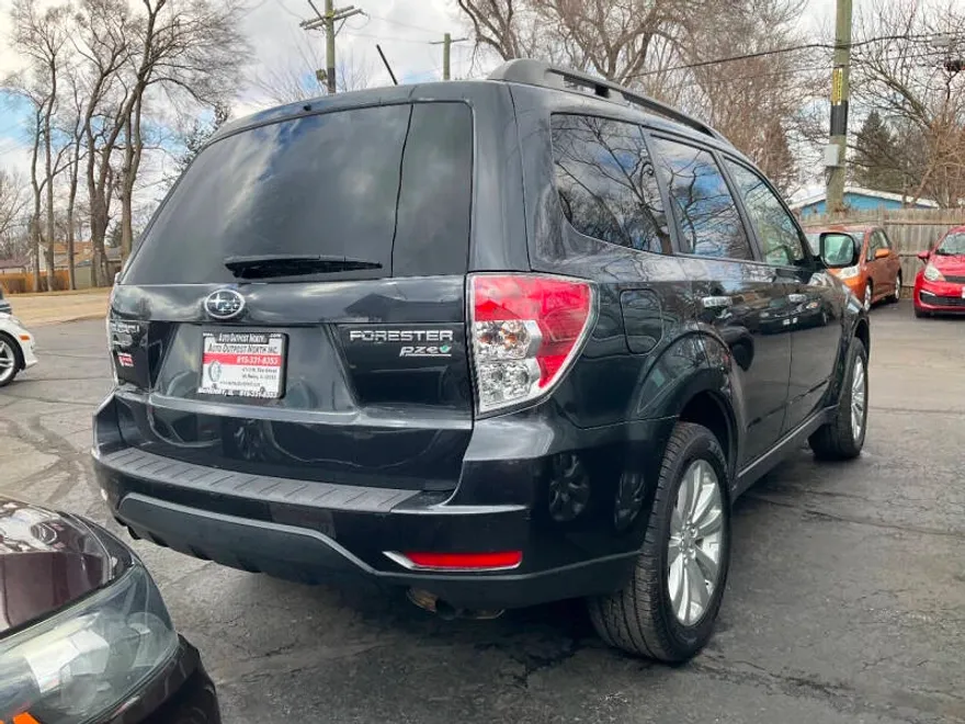 2013 Subaru Forester 2.5X Premium photo 1
