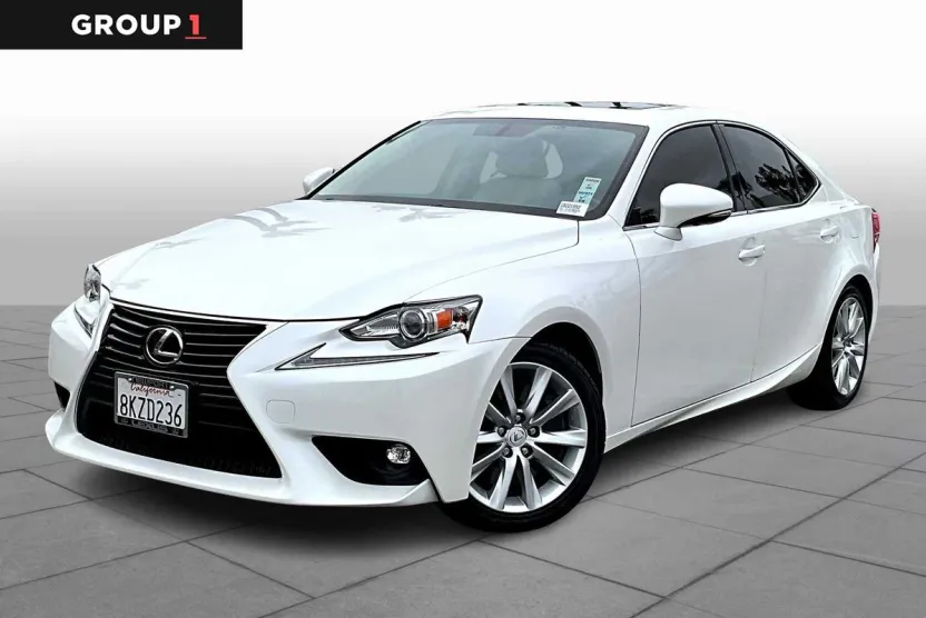 2016 Lexus IS 200t photo 1
