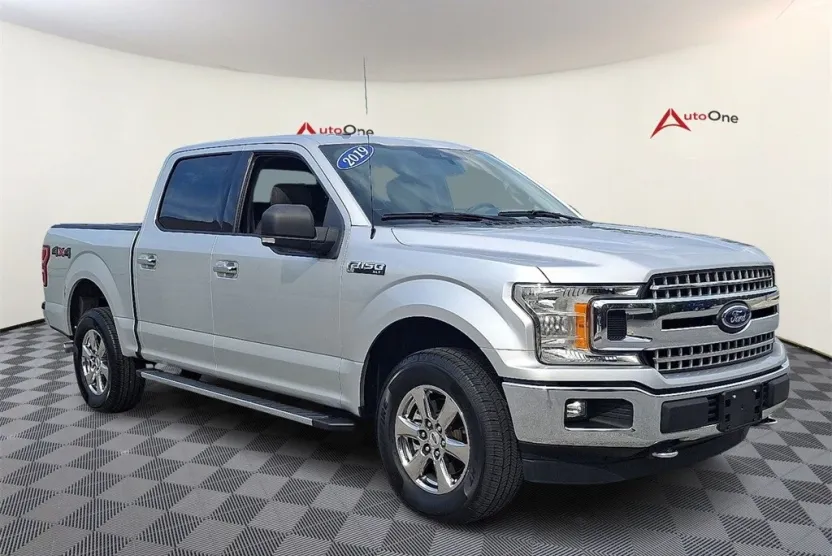 2019 Ford F-150 XLT photo 1