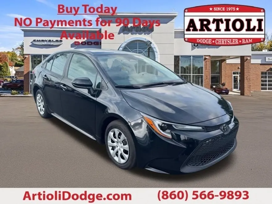 2024 Toyota Corolla LE photo 1