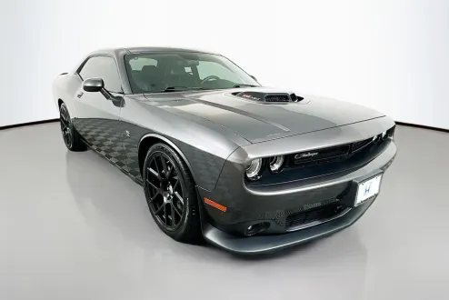 2016 Dodge Challenger R/T Scat Pack photo 3
