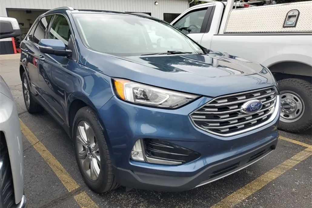2019 Ford Edge Titanium photo 1