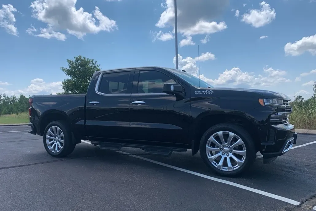2020 Chevrolet Silverado 1500 High Country photo 1