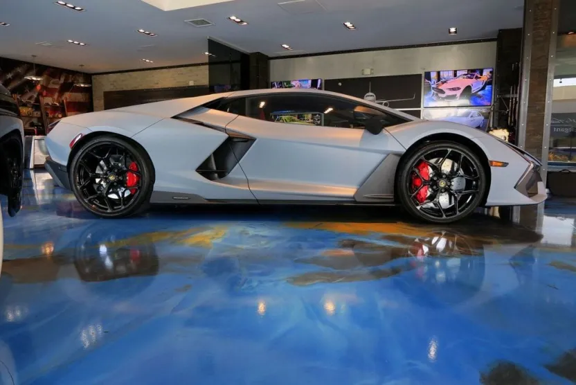 2024 Lamborghini Revuelto photo 1