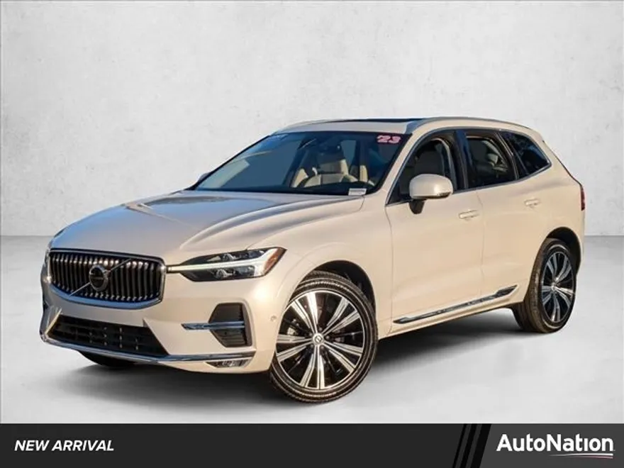2023 Volvo XC60 B5 Ultimate photo 1