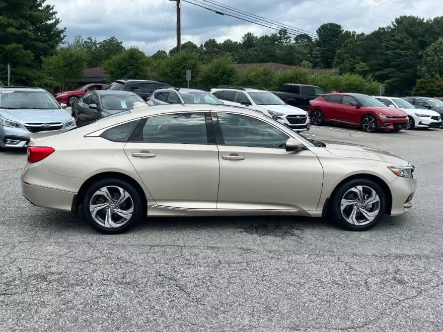 2019 Honda Accord EX-L photo 1