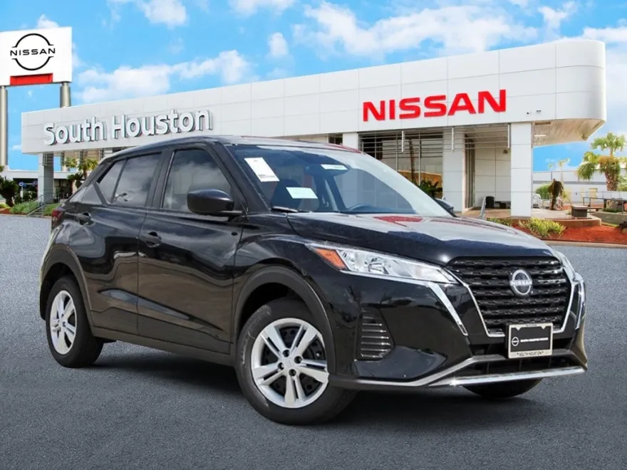 2025 Nissan Kicks Play S photo 1
