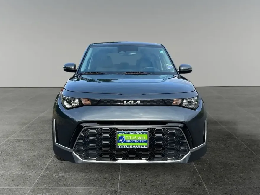 2023 Kia Soul GT-Line photo 1