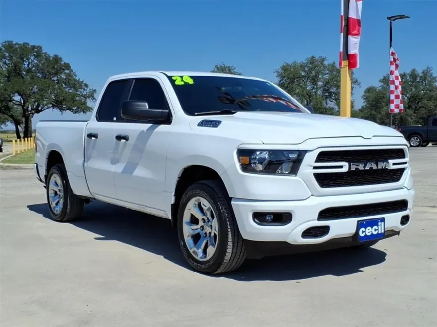 2024 Ram 1500 Tradesman photo 1