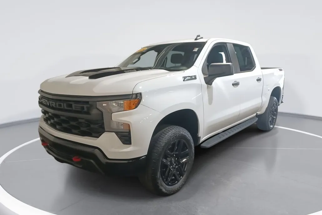 2024 Chevrolet Silverado 1500 Custom Trail Boss photo 1