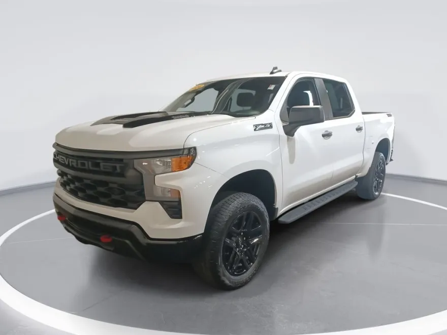 2024 Chevrolet Silverado 1500 Custom Trail Boss photo 1