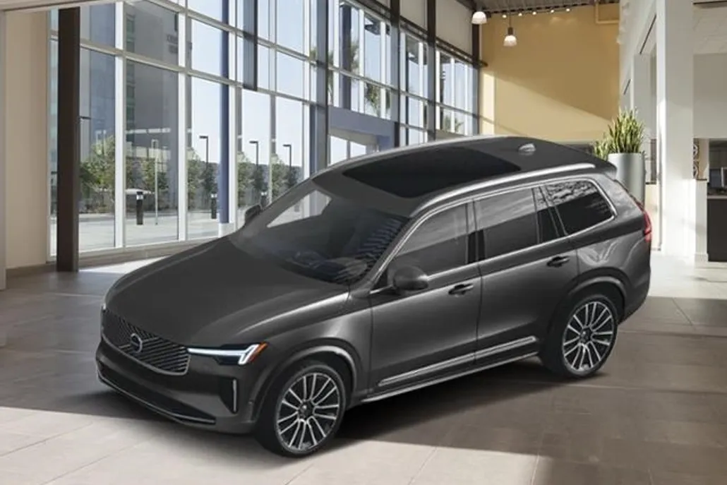 2025 Volvo XC90 Plus photo 1