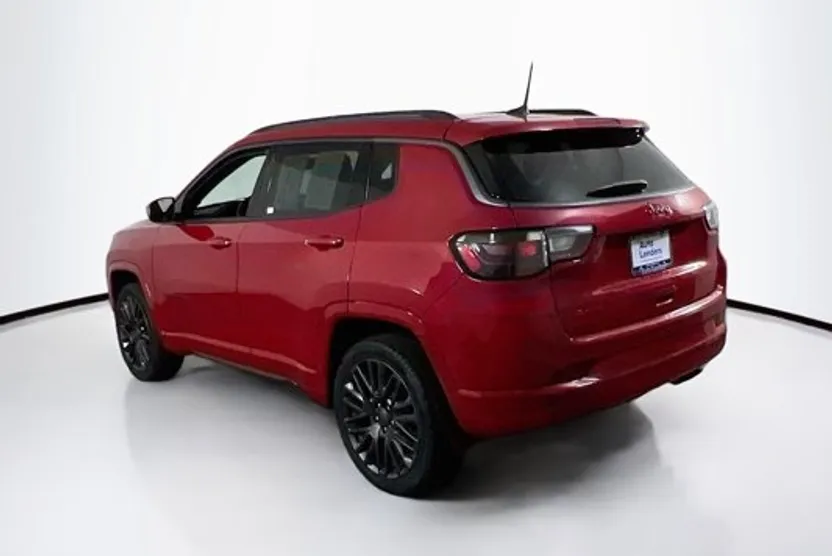 2022 Jeep Compass Limited photo 1