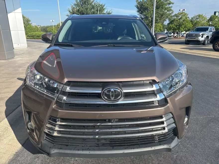 2018 Toyota Highlander Limited photo 1