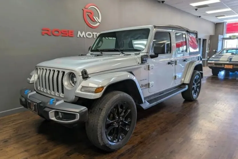 2023 Jeep Wrangler Sahara 4xe Sport photo 1