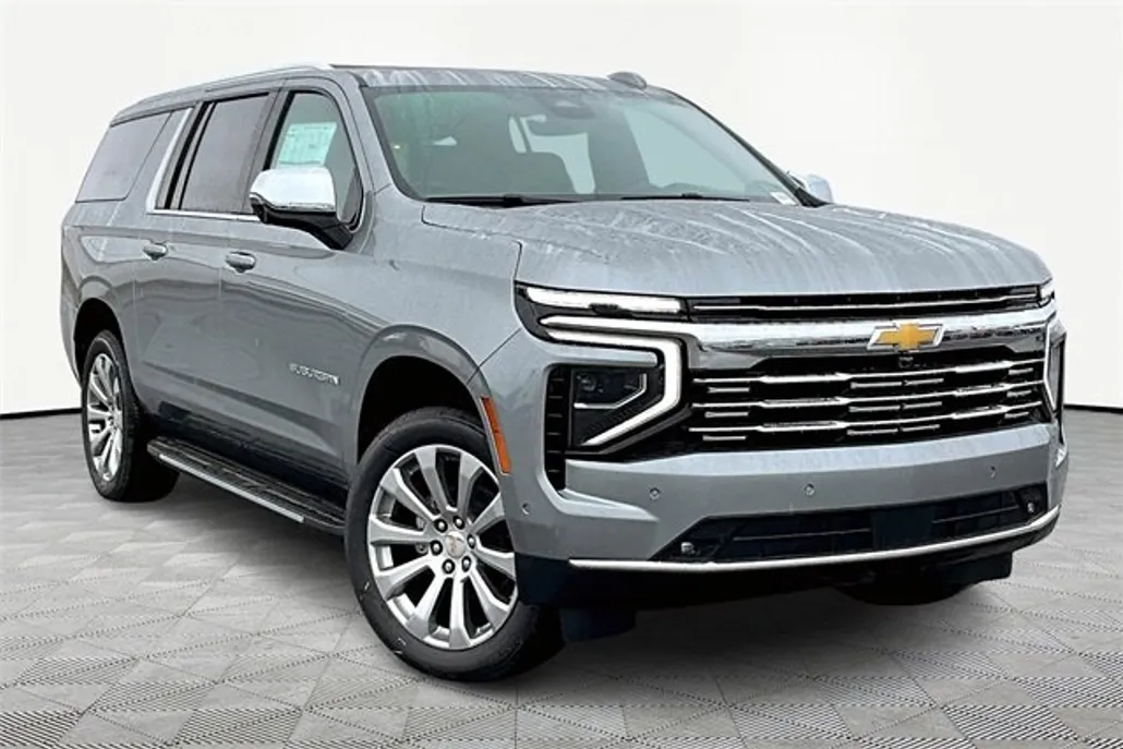 2025 Chevrolet Suburban Premier photo 1