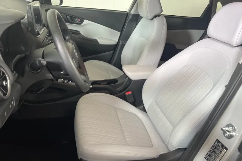2023 Hyundai Kona SEL photo 1