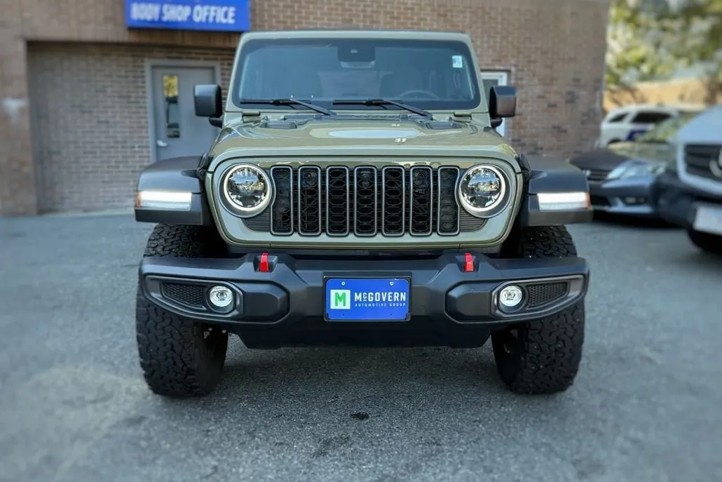 2025 Jeep Wrangler Rubicon photo 1