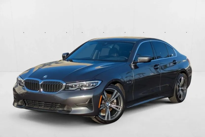 2022 Bmw 330e 3-Series photo 1